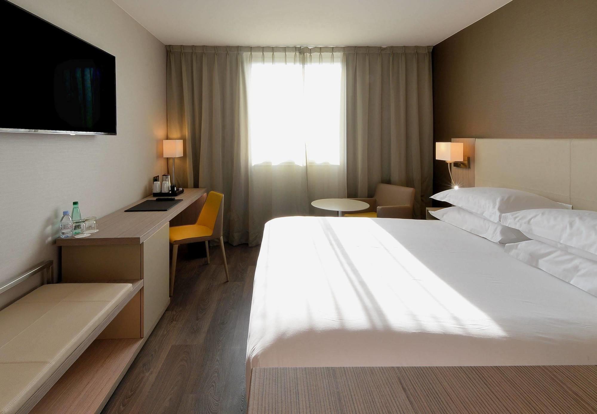Ac Hotel By Marriott Marseille Prado Velodrome Kültér fotó